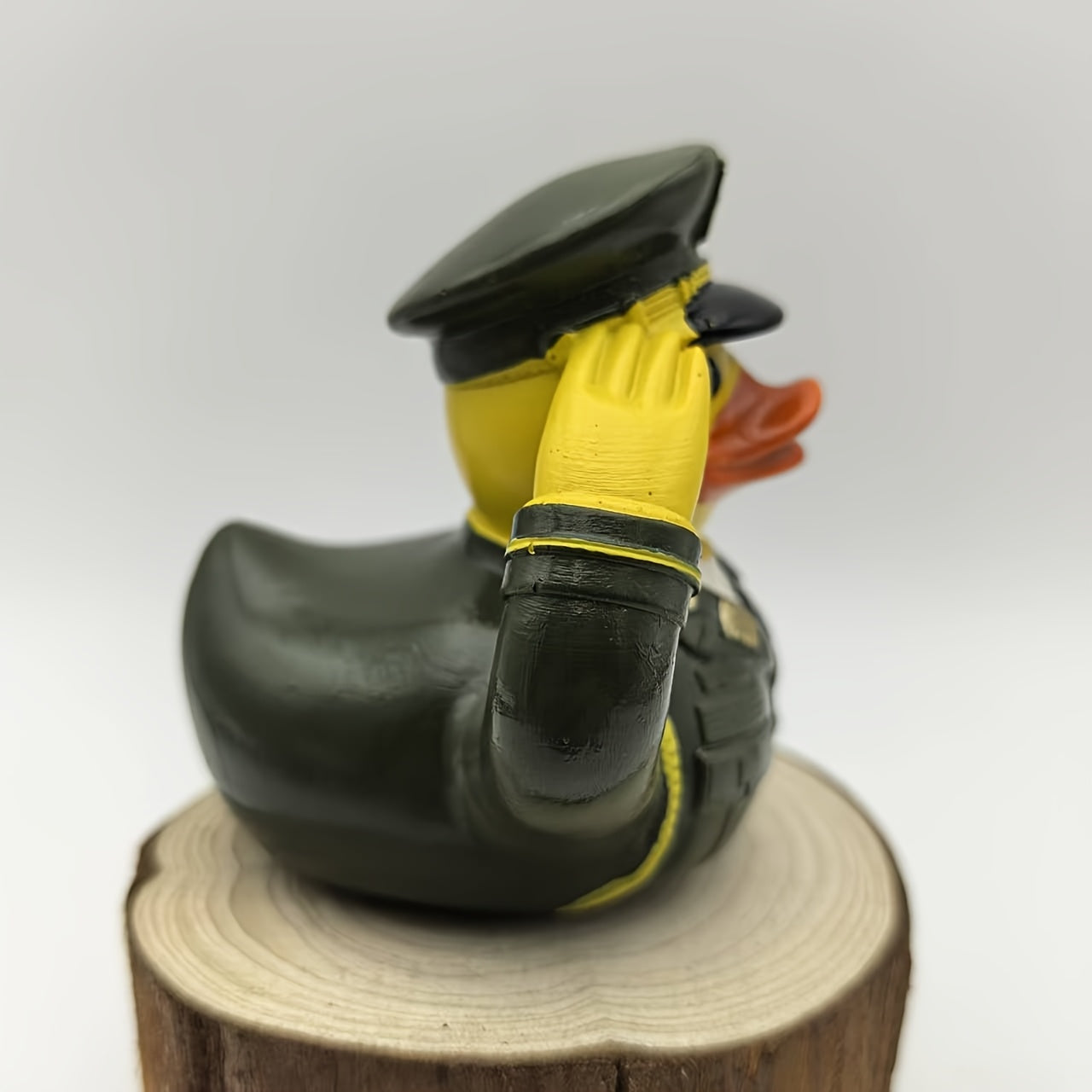 2.75in x 2.75in x 2.56in - RESIN ARMY DUCK ORNAMENT DESK STATUE