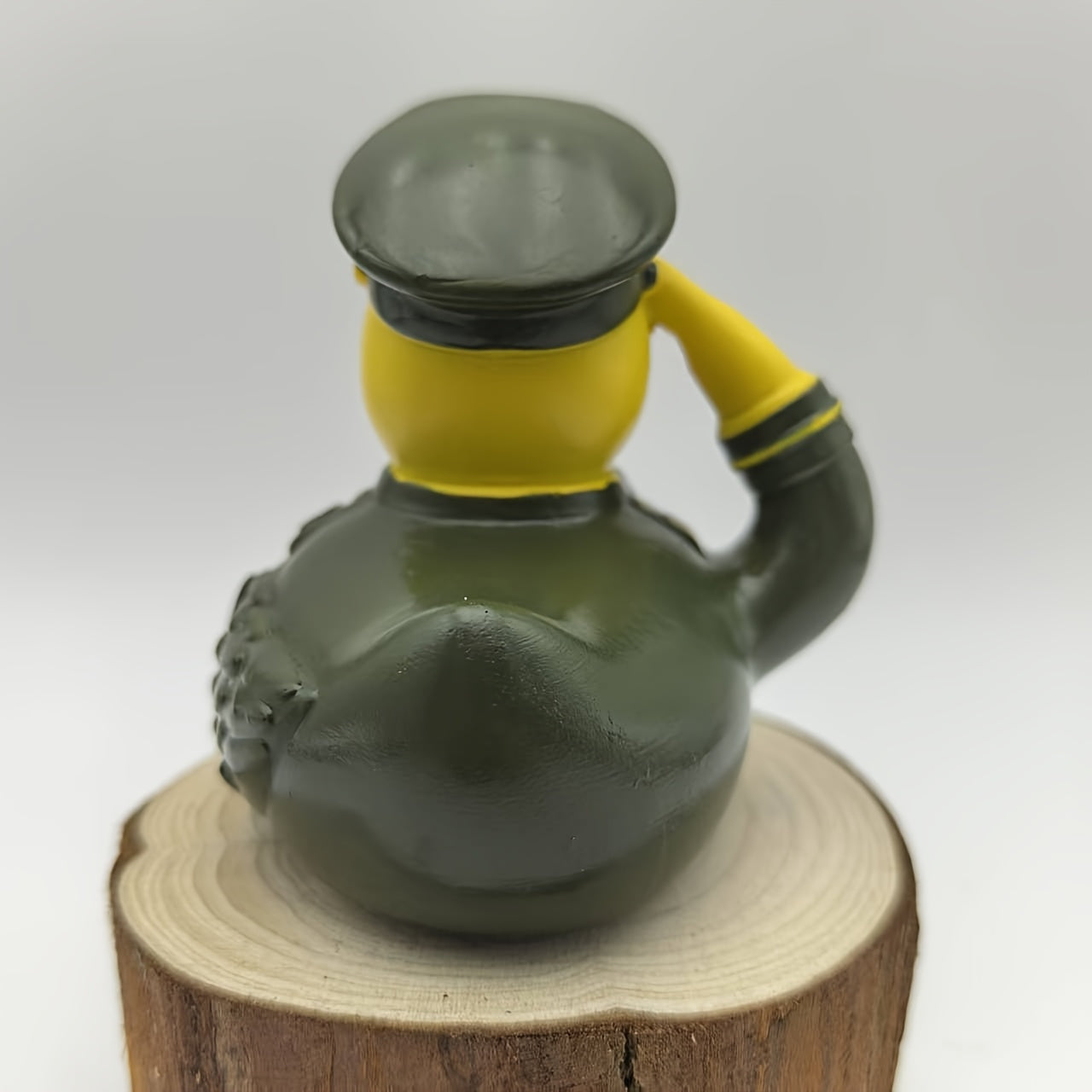 2.75in x 2.75in x 2.56in - RESIN ARMY DUCK ORNAMENT DESK STATUE