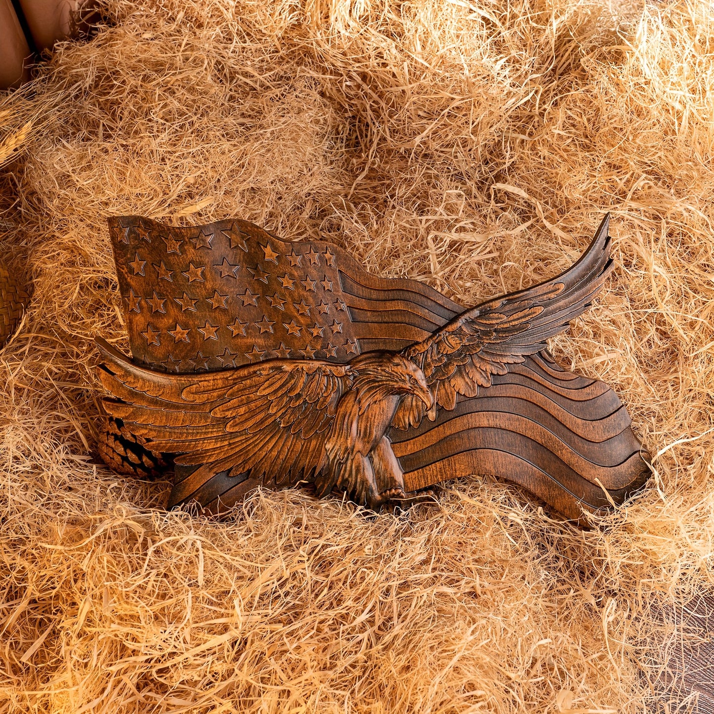 HAND CARVED WOODEN AMERICAN FLAG & BALD EAGLE