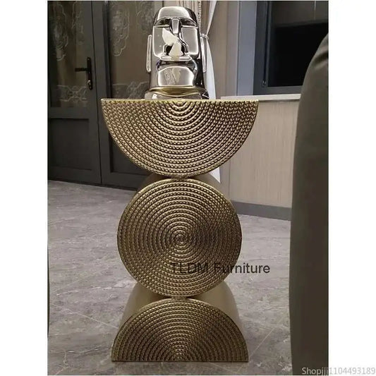 MOVABLE ACCENT END TABLES FOR MINIMALIST AREAS