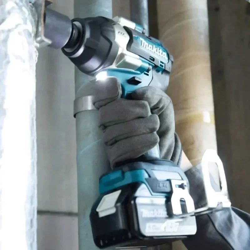 18-Volts - Makita DTW700 Variable Cordless Impact Wrench Brushless Motor Auto Stop
